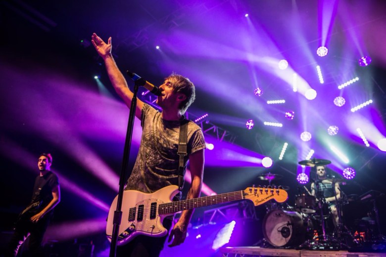 allTimeLow-4-e1489405551650